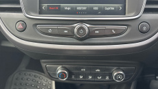 Vauxhall Crossland 1.2 Turbo [130] Design 5dr Auto Petrol Hatchback